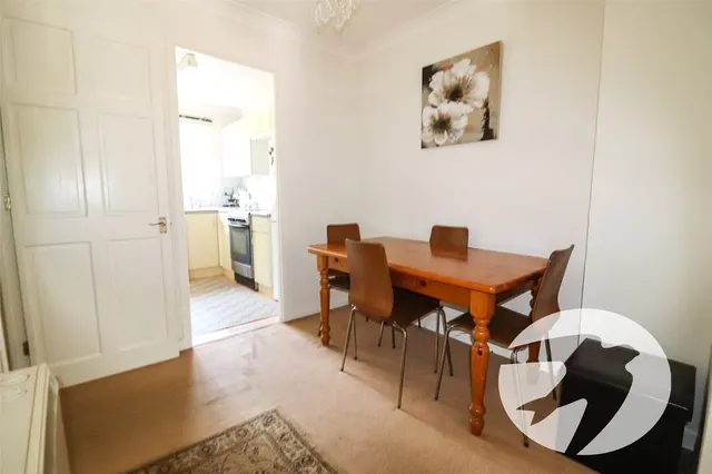 Hawthorn Place, Erith, DA8, photo 3