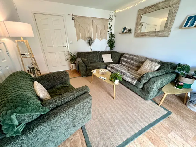 Borlase Crescent, St Austell, PL25, photo 3