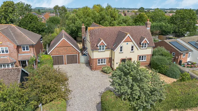 Shabbington, HP18, photo 1