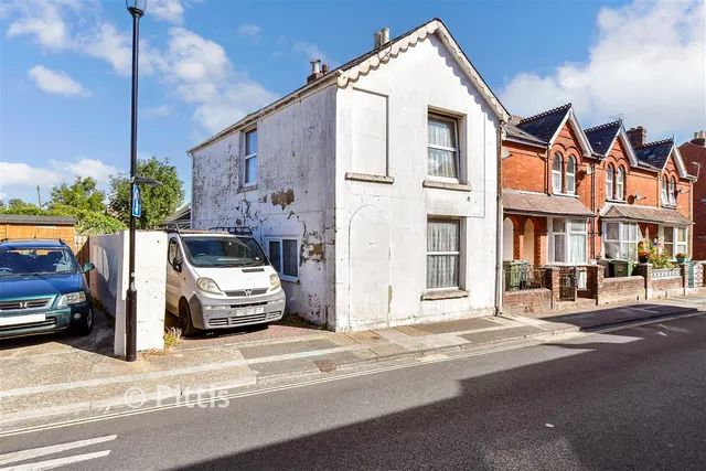 Lugley Street, Newport, PO30, photo 1