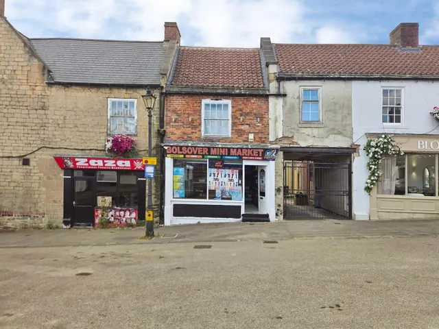 Market Place, Chesterfield, S44, photo 1