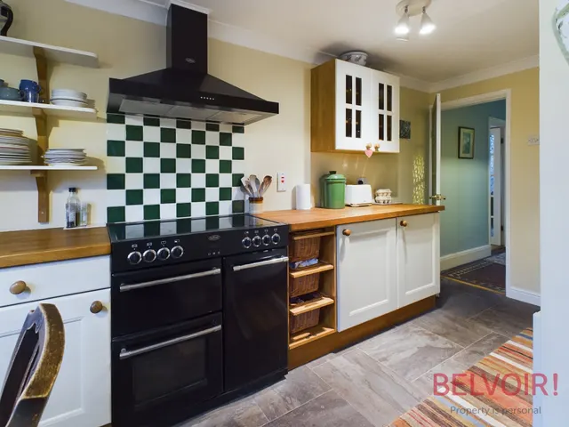 High Lane, Brown Edge, ST6, photo 1