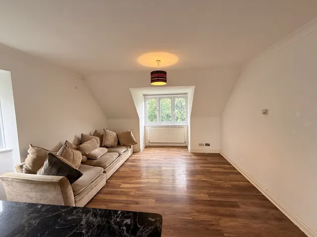 Hagden Lane, Watford, WD18, photo 1