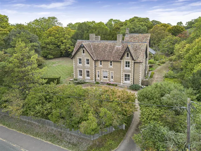 6 bedroom house, Fishers Lane, Orwell, SG8