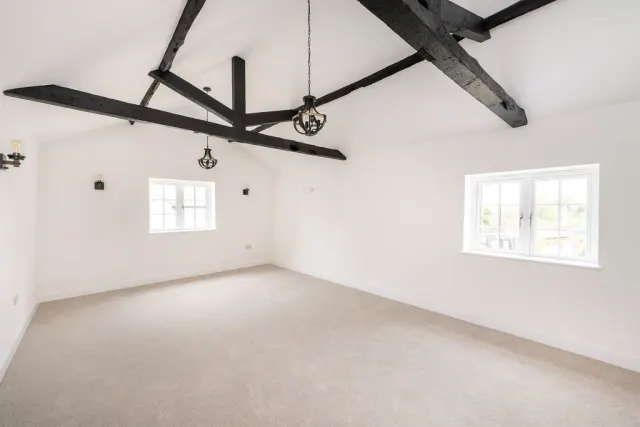 Photo 3 — White Lion, Marsworth, Buckinghamshire, HP23 4LJ