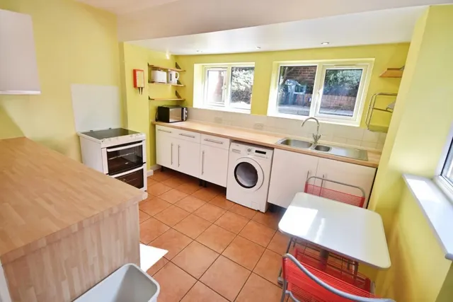 Priory Road, EX4, photo 3
