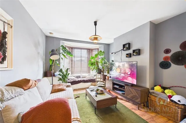 Symington Street, St James, NN5, photo 2