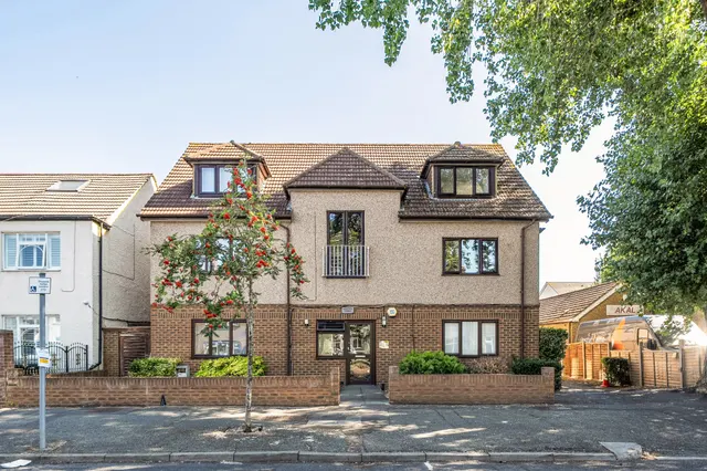 8 Pavilion Court, 54b Longthornton Road, London, photo 1