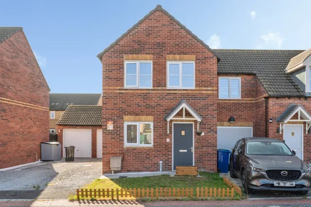 Oxford Street, Thorne, Doncaster, photo 1
