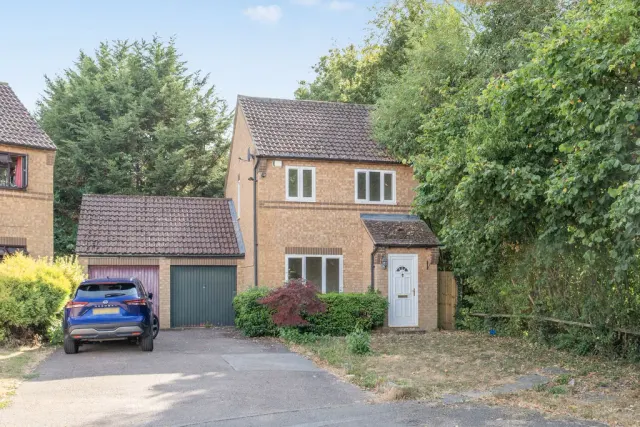 Rillington Gardens, Emerson Valley, Milton Keynes, Buckinghamshire, MK4 2EB, photo 1