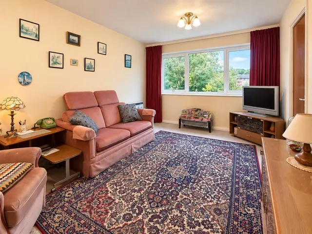Crendon Court, Caversham, photo 2