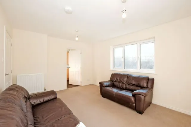 Scotsmill Court, Blackburn, AB21, photo 3