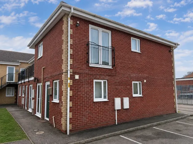 Langdale Grove, Corby, NN17, photo 1