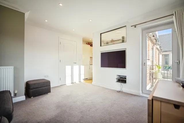 Amber Lane, Kings Hill, West Malling, Kent, ME19, photo 1