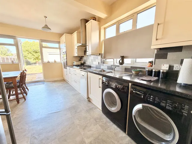 Photo 3 — Cranham Gardens, Upminster, Essex RM14 1JW