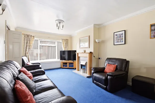 Leston Close, Dunstable, LU6, photo 3
