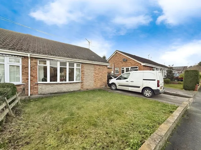 Town Hill Drive, Broughton, DN20, photo 1