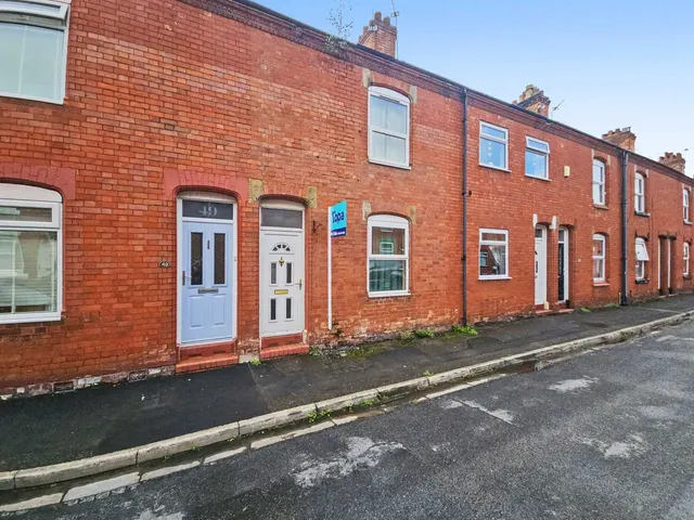 Huxley Street, Northwich, CW8, photo 1
