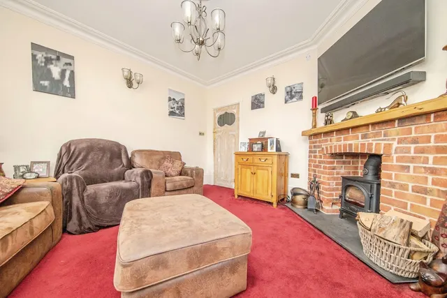 Photo 2 — Arnold Road, Clacton-on-Sea, Essex, CO15