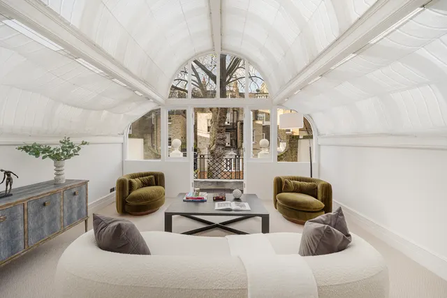 Photo 3 — Gerald Road, Belgravia, London