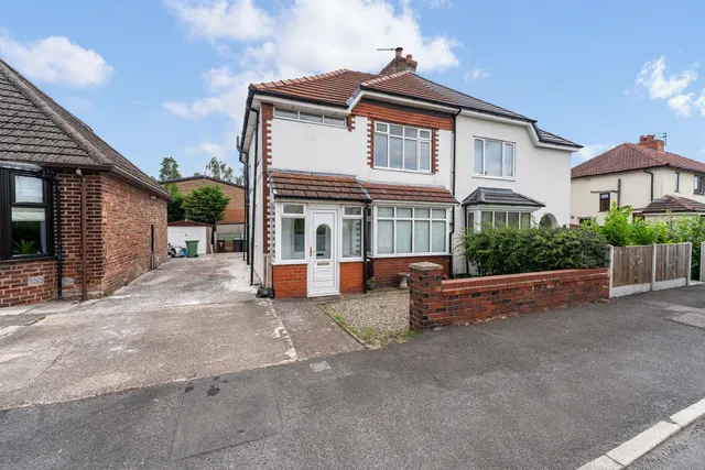 Jean Avenue, Leigh, Leigh, WN7 3LX, photo 1
