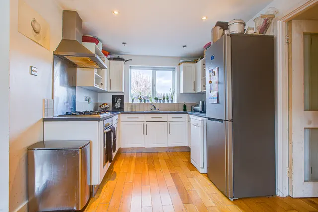 Photo 3 — Berry Lane, West Dulwich, SE21 8AR