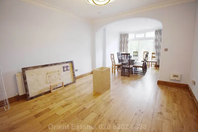 Photo 3 — Neeld Crescent, London, NW4 3RP