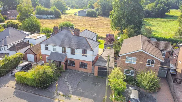 Brentmoor Road, West End, Woking, Surrey, GU24 9NN, photo 1