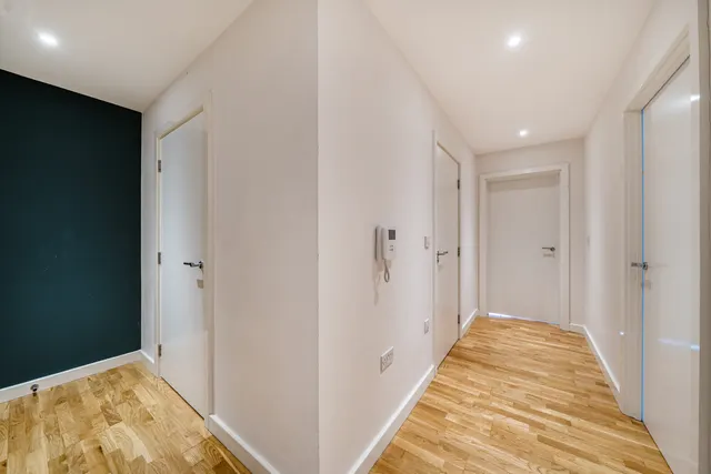 Photo 2 — Arla Place, Ruislip, HA4