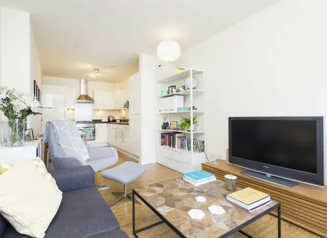 Dunston Road, Kingsland Road, E8, photo 3