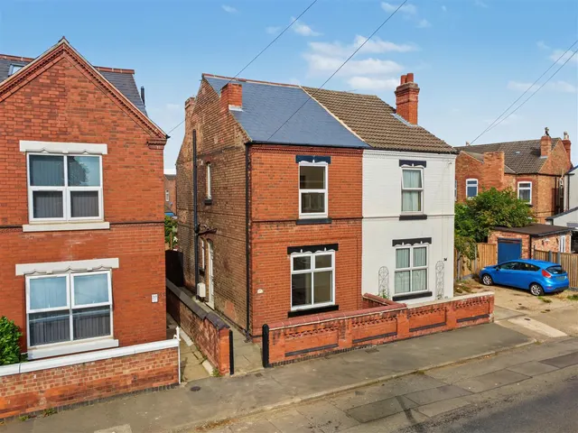 Oakleys Road, Long Eaton, NG10, photo 1