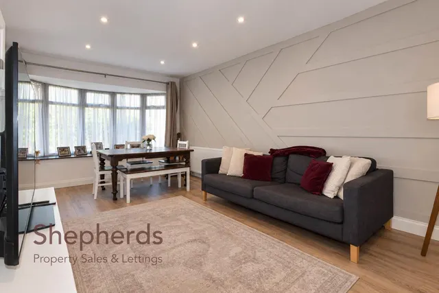 Bonney Grove, Goffs Oak, EN7, photo 2