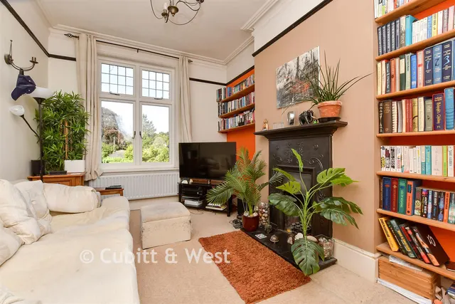The Old Street, Fetcham, KT22, photo 3