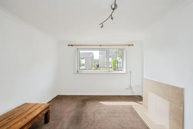 Alder Way, West Cross, SA3, photo 3