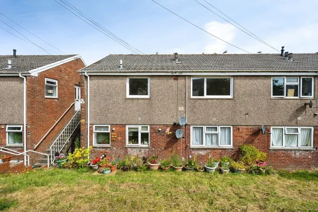Alder Way, West Cross, SA3, photo 1