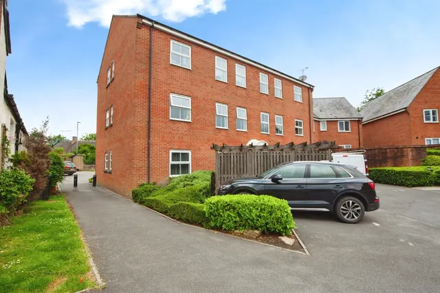 Hillier Road, Devizes, photo 1