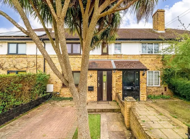 Unwin Road, Isleworth, TW7, photo 1