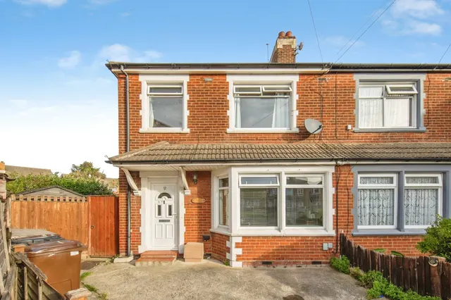 Knox Gardens, Clacton-On-Sea, CO15, photo 1
