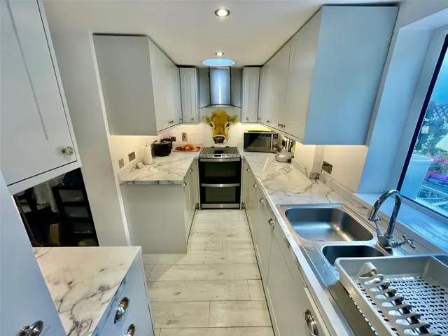 Lyndon Avenue, Sidcup, DA15, photo 3