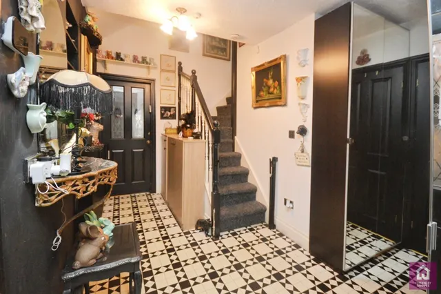 Woodward Road, Prestwich, M25, photo 3