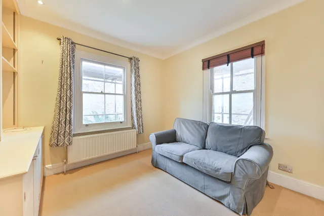 Flat 3, 174 Ladbroke Grove, London, photo 1