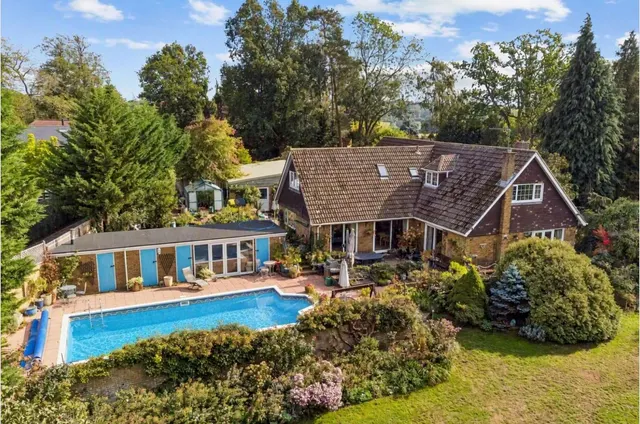San Remo Road, Aspley Guise, MK17, photo 1