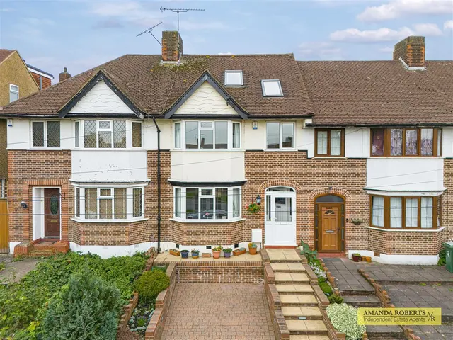 Waltham Way, Chingford, photo 1