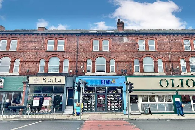 Wilmslow Road, Manchester, photo 1