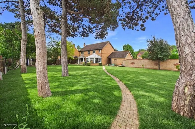 Photo 3 — Honeysuckle Way, Abington Vale, Northampton, Northamptonshire, NN3