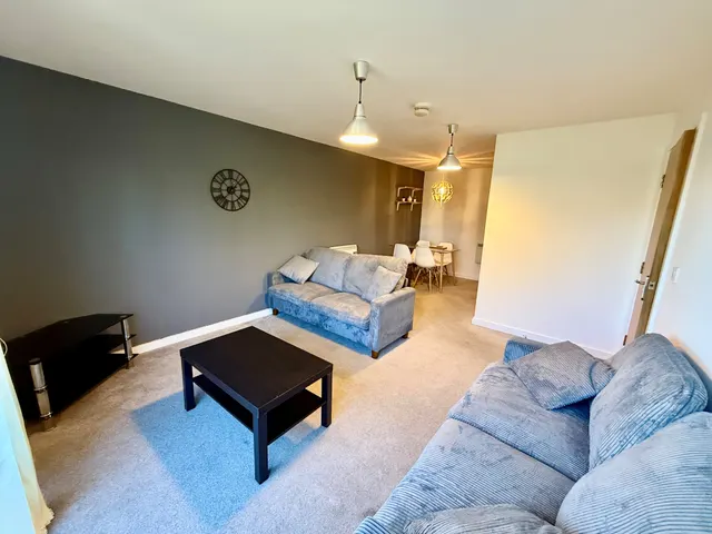 Bishops Corner, Hulme, M15, photo 1