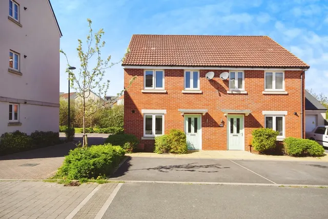 Pear Tree Way, Lyde Green, Bristol, BS16, photo 1