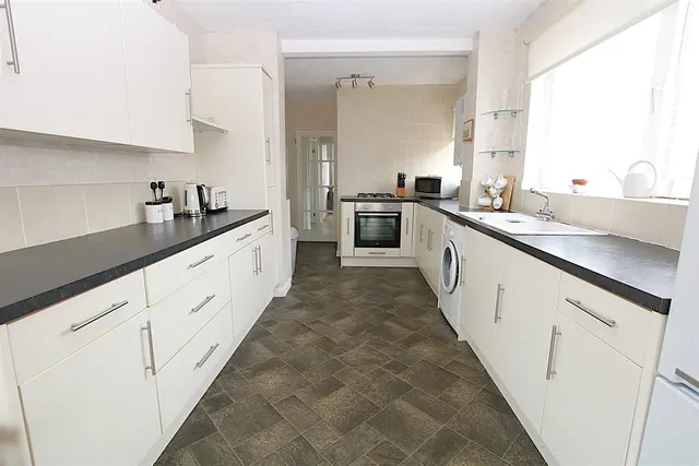 Park Lane, Duston, NN5, photo 3