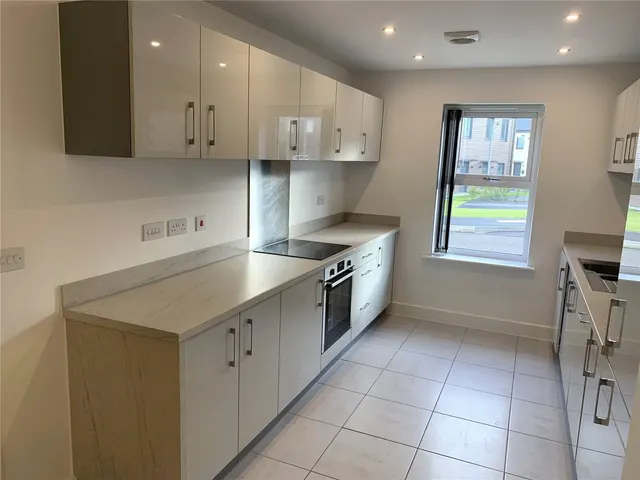 Photo 2 — Comley Crescent, Chesterfield, Derbyshire, S41