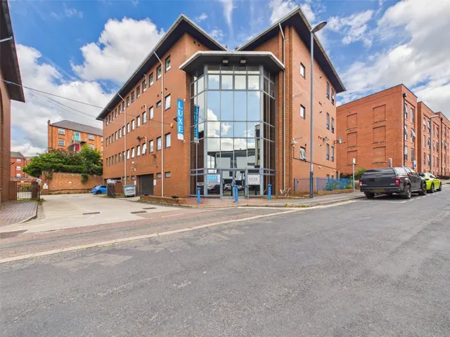 St. Helens Street, Derby, DE1, photo 1